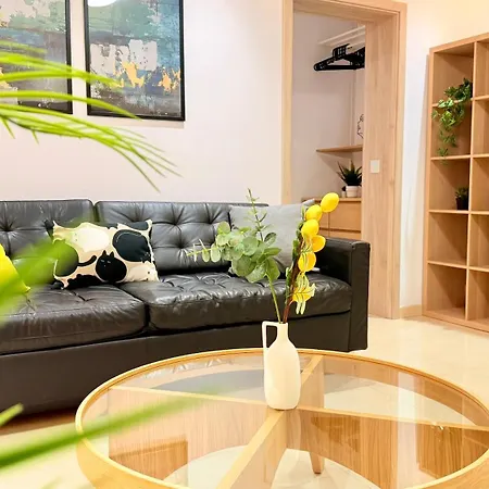 Charming 1br Getaway - Quiet & Well Connected Bukurešť