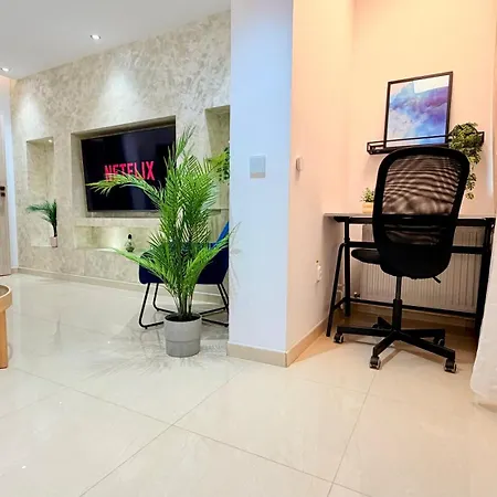 Charming 1br Getaway - Quiet & Well Connected *