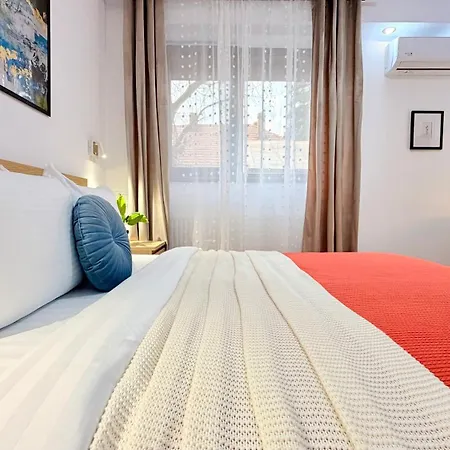 Charming 1br Getaway - Quiet & Well Connected *