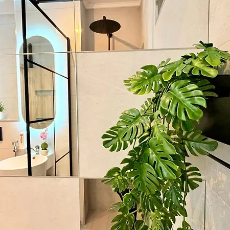 Charming 1br Getaway - Quiet & Well Connected *
