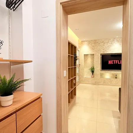 Charming 1br Getaway - Quiet & Well Connected Bukarest